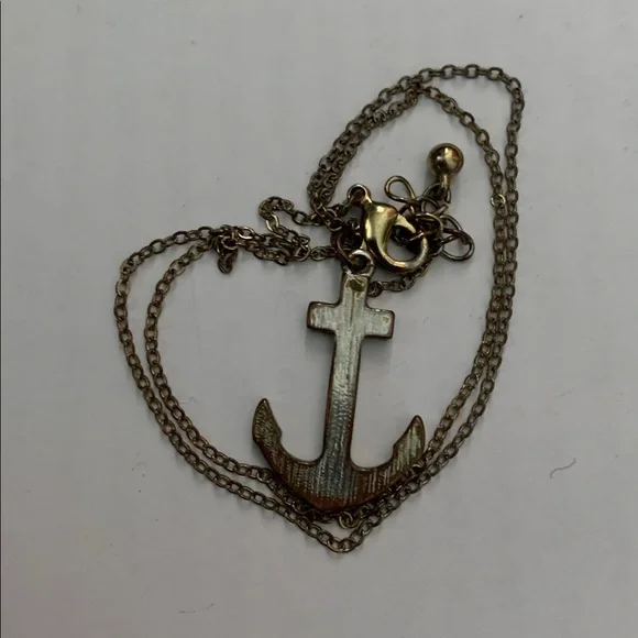 Vintage nautical cream colored enamel anchor on tarnished gold tone 16” chain - Picture 2 of 3